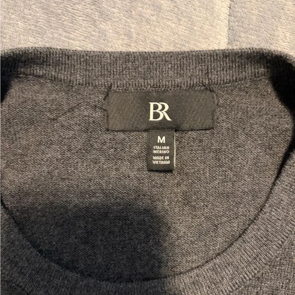 Banana Republic Men's Fine Italian Marino Wool Charcoal Crewneck Sweater - Picture 2 of 2